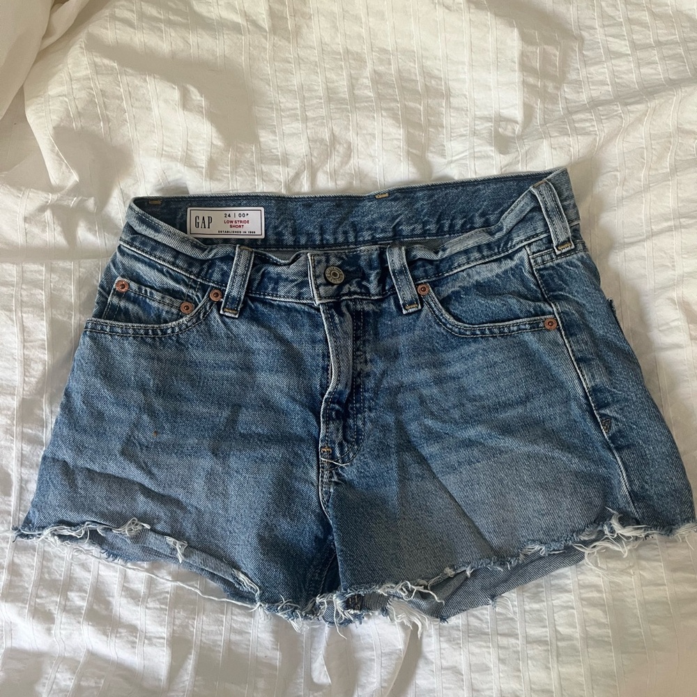 GAP Blue Jean Shorts Classic Distressed Style